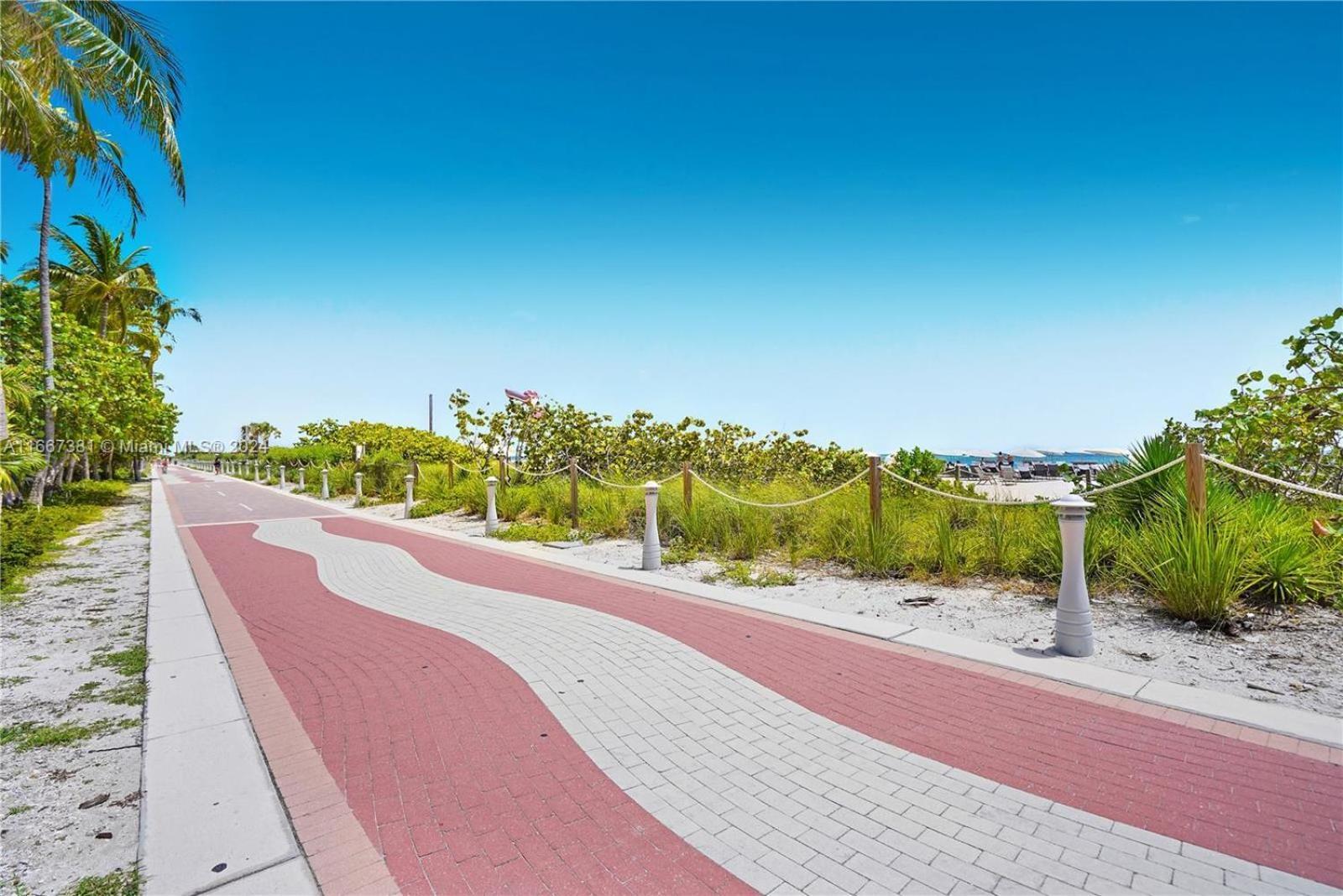 Fontainebleau Miami Beach, Miami Beach